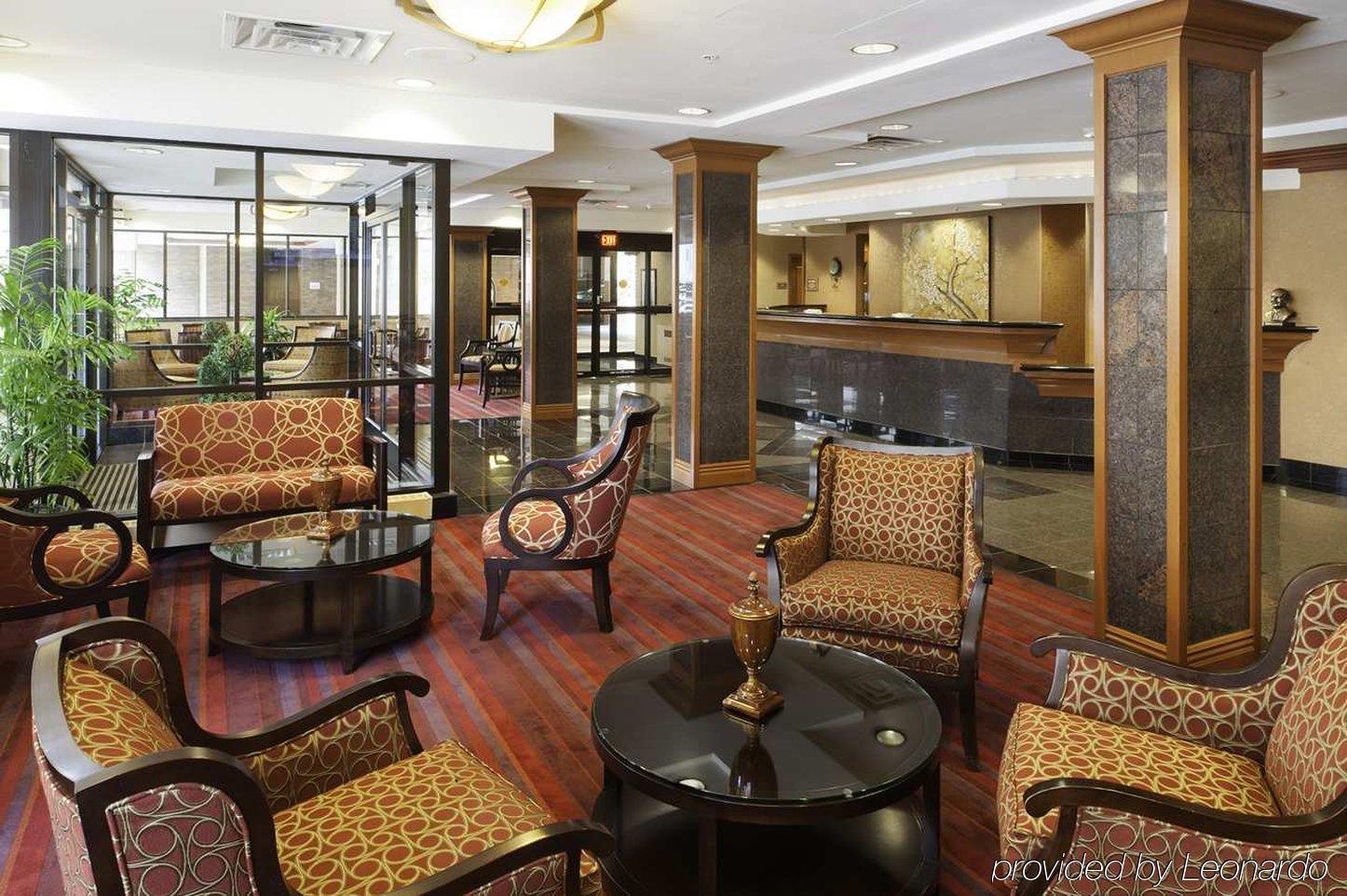 Hotel Doubletree By Hilton Milwaukee Downtown Exterior foto