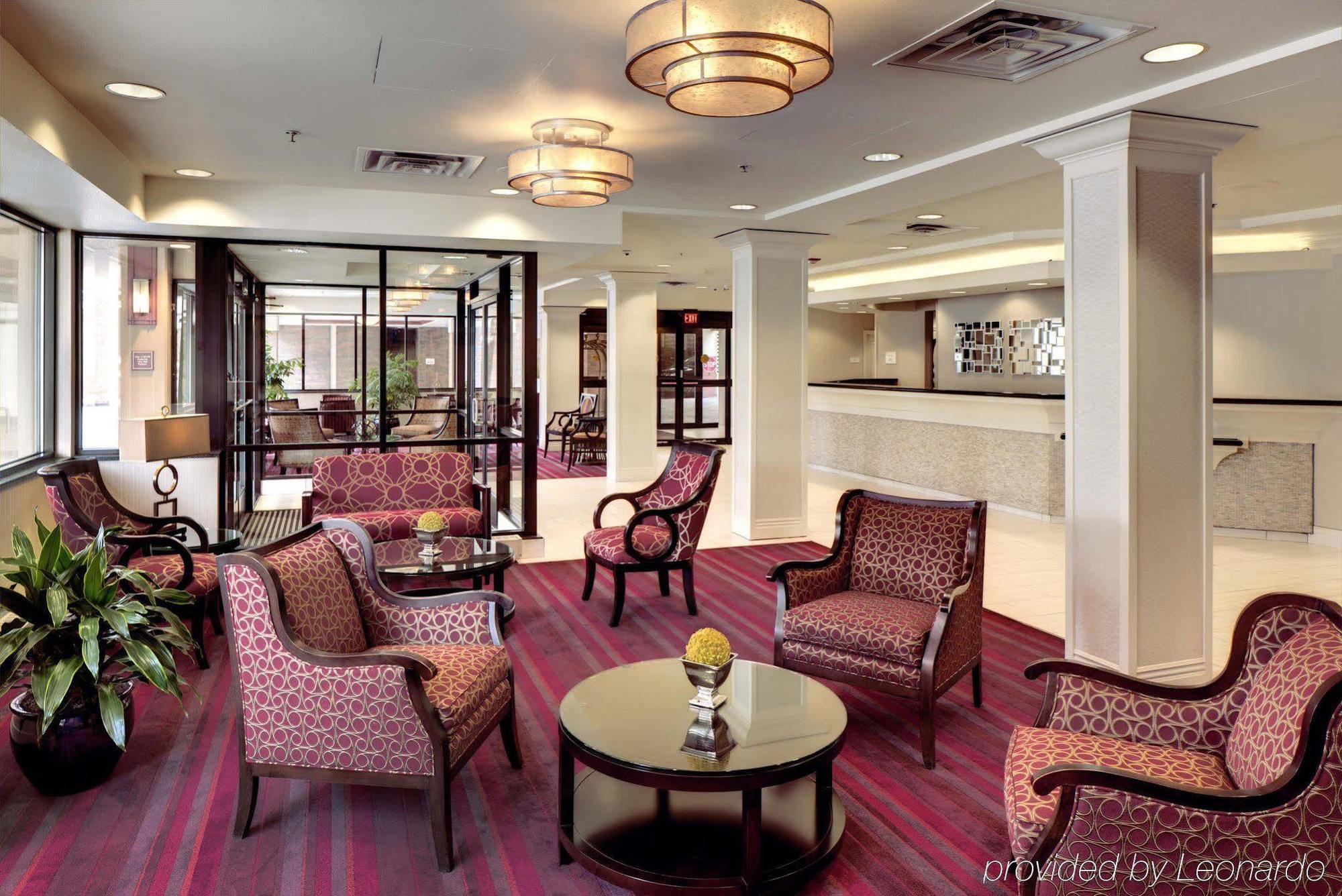Hotel Doubletree By Hilton Milwaukee Downtown Exterior foto